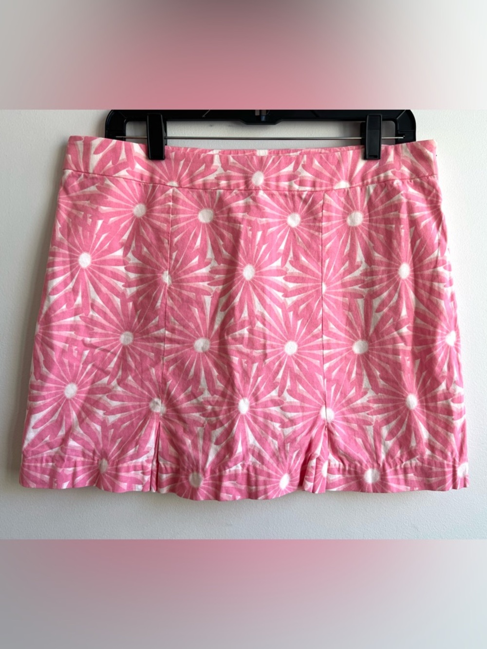 Vineyard Vines Pink and White Floral Daisy Linen/Cotton Print Mini Skirt